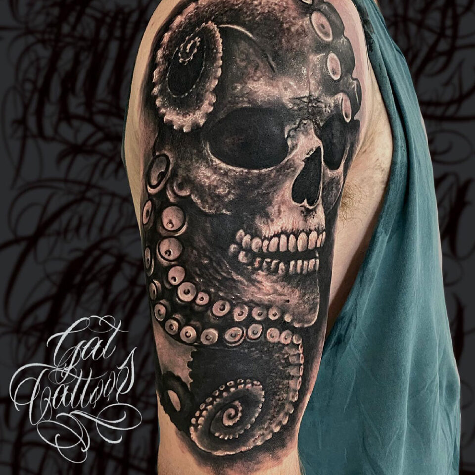 Skull Tattoo Source @tattoo_territory_darwin via Instagram